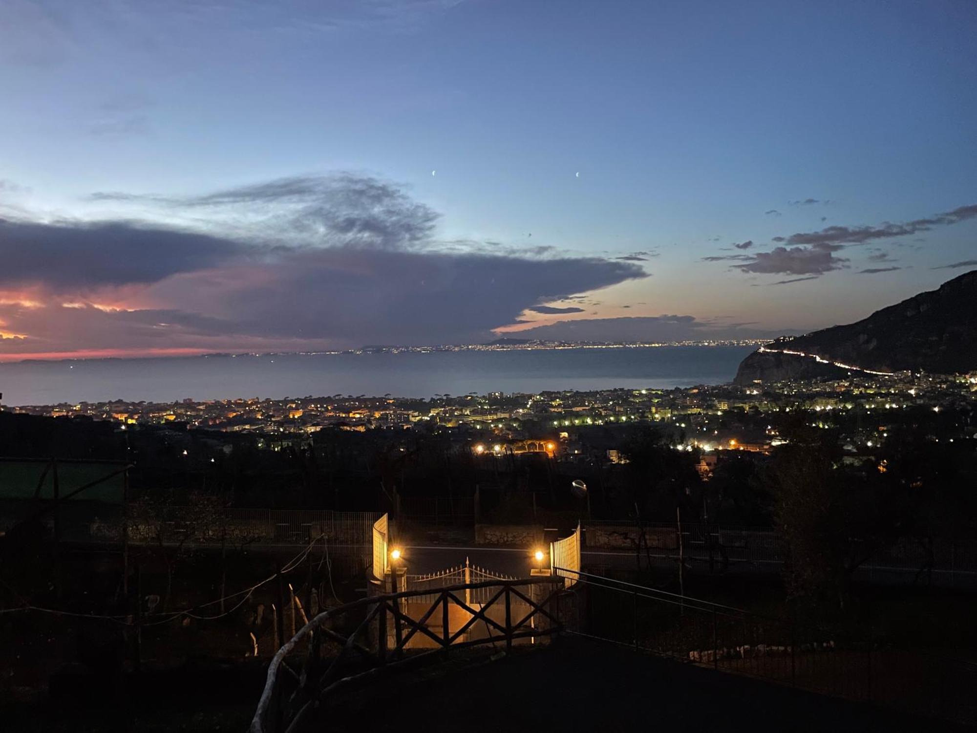 Sky View Villa Piano di Sorrento Bagian luar foto